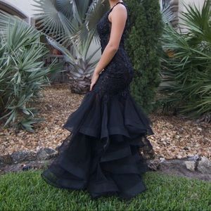 I am 5”4, 125 lbs, fits perfect.